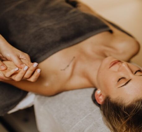 Deep Tissue Massage in Kirti Nagar