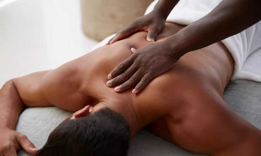 Deep Tissue Massage in Ashram