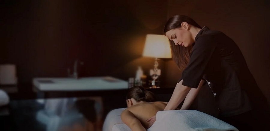 Deep Tissue Massage in Naraina Vihar