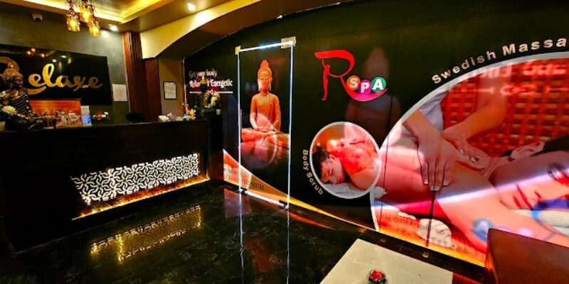 Relaxe Spa In Saket